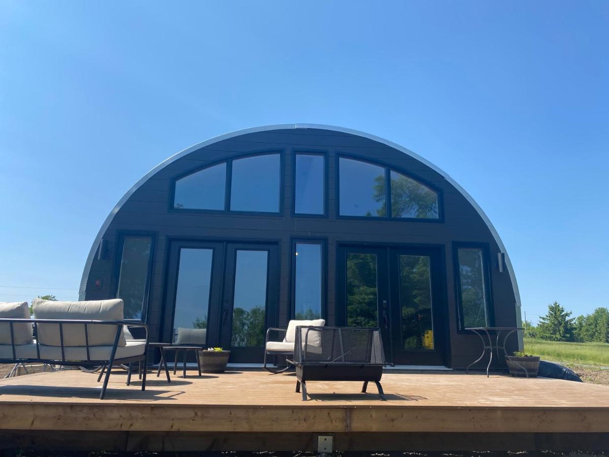 Unique Waterfront House With Private Beach Gananoque Exterior photo