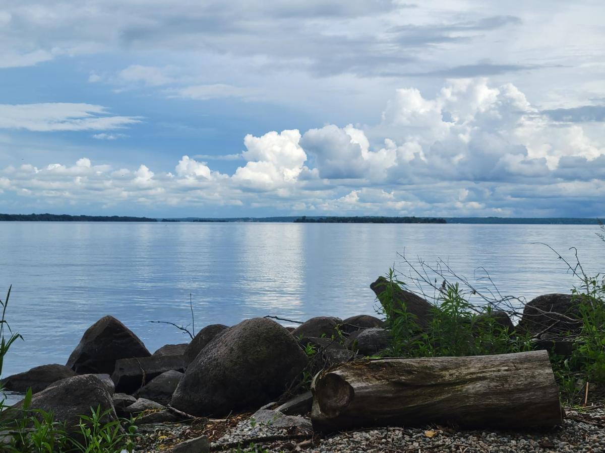 Unique Waterfront House With Private Beach Gananoque Exterior photo