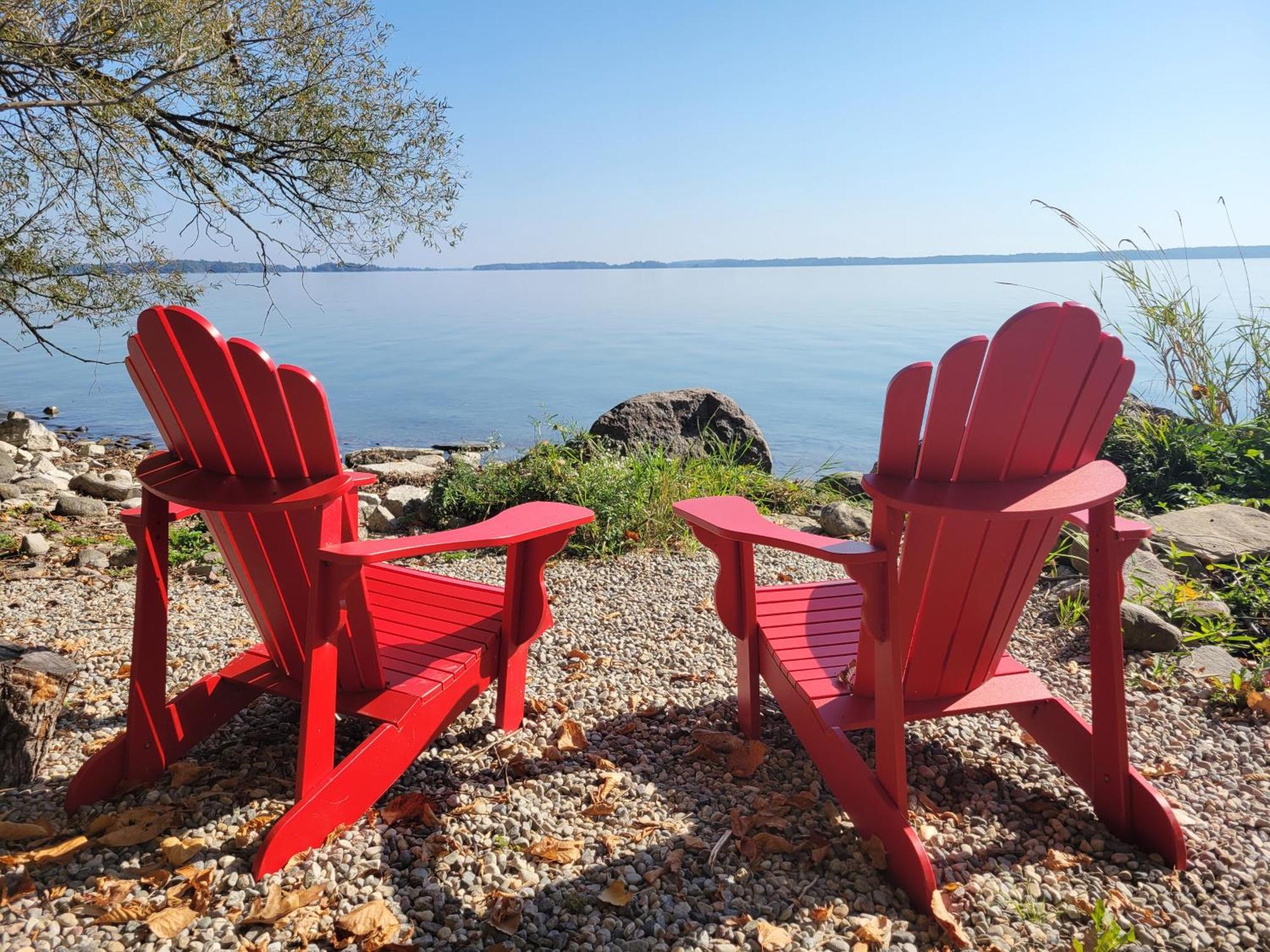 Unique Waterfront House With Private Beach Gananoque Exterior photo