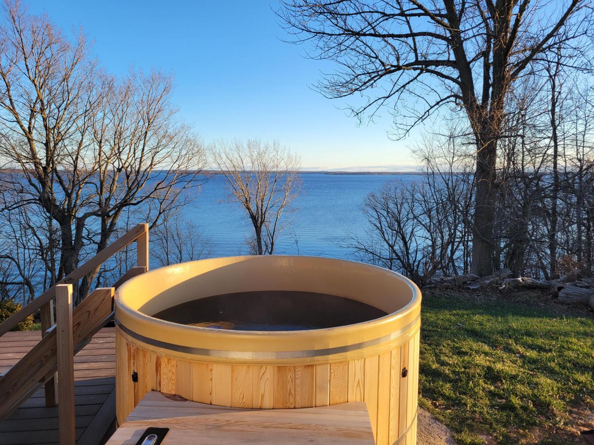 Unique Waterfront House With Private Beach Gananoque Exterior photo